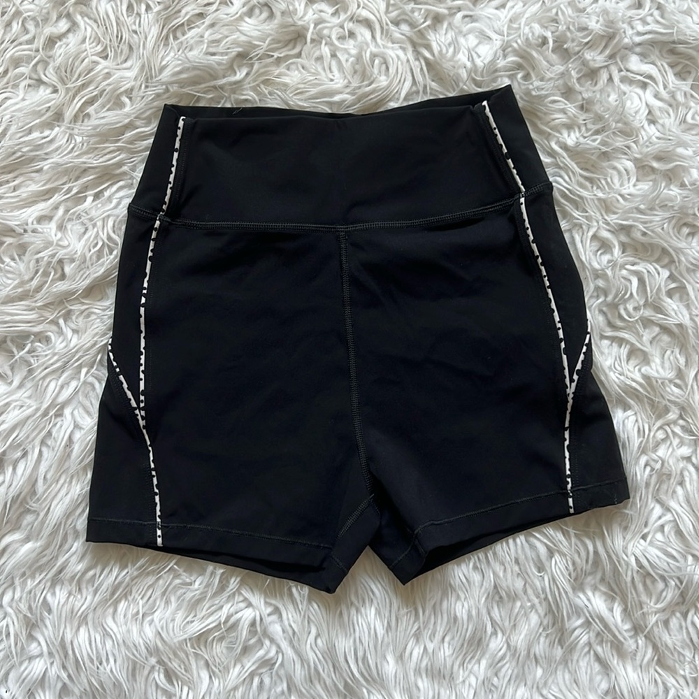 WHITEFOX ACTIVE WORKOUT SHORTS